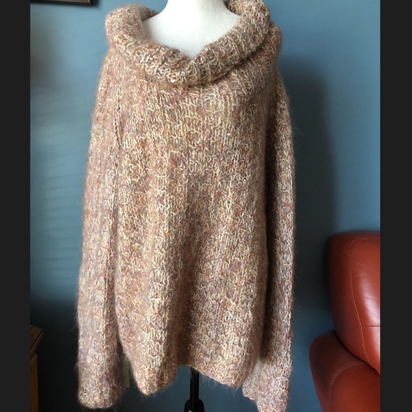Vintage oversized chunky mohair and wool sweater handmade in Canada EUC - Picture 2 of 11